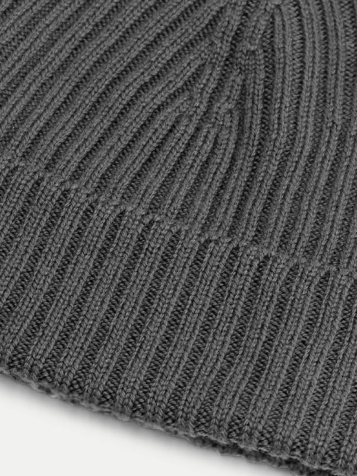 Extrafine Merino Hat Dark Grey