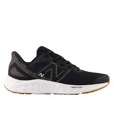 GPARIEK4 FF Arishi V4 M Boys New Balance