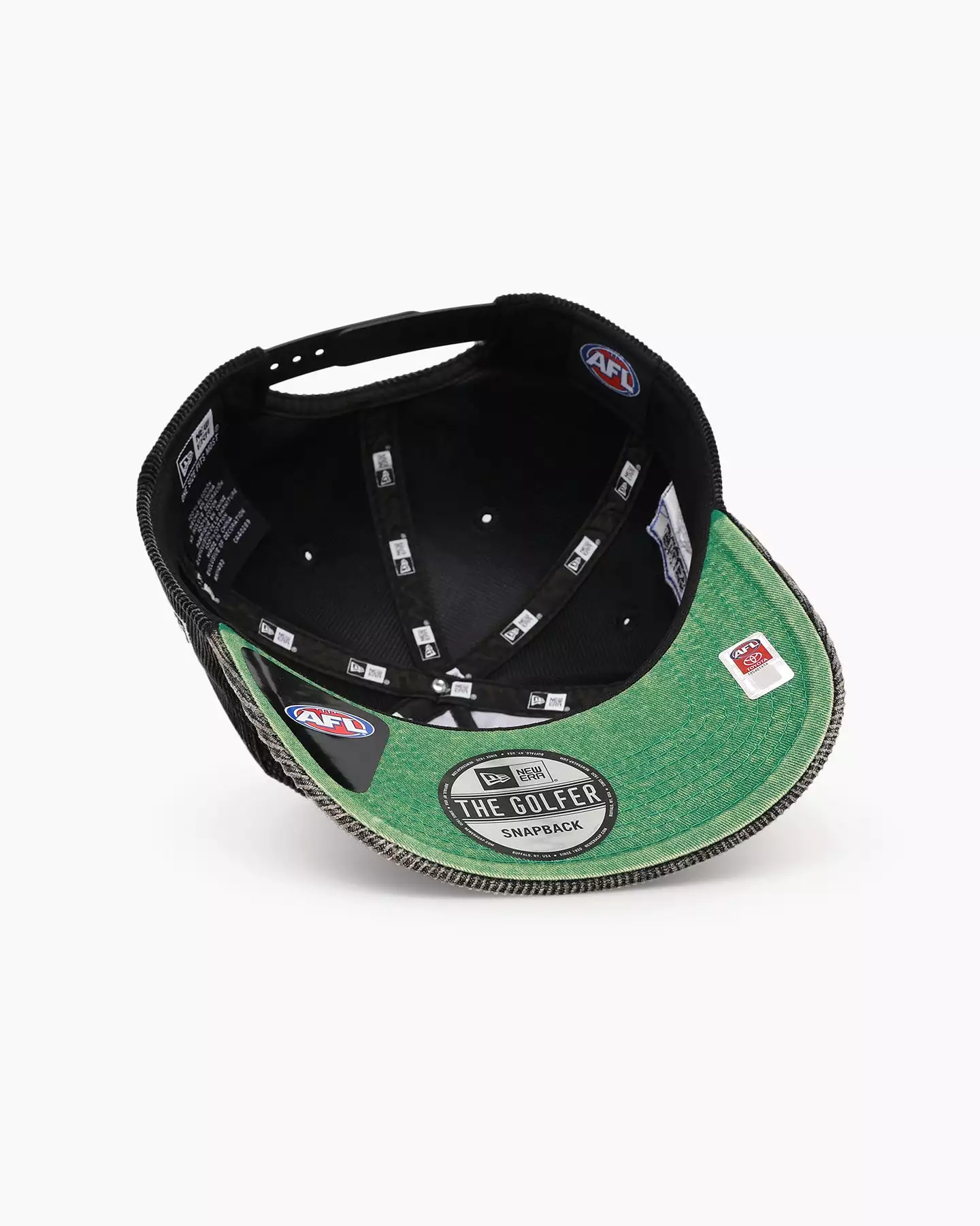 New Era North Melbourne Kangaroos 'Washed Corduroy' Pre-Curved Golfer Snapback Black/Kelly Green