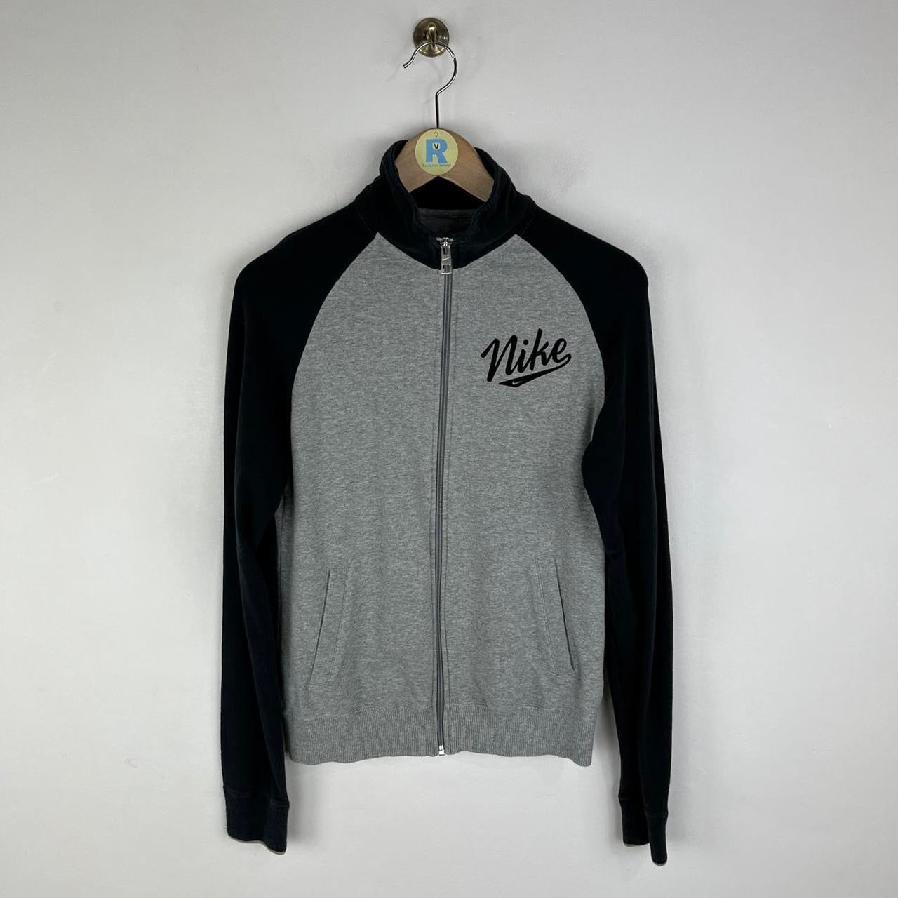 Vintage Nike Sweatshirt (Small Women’s)